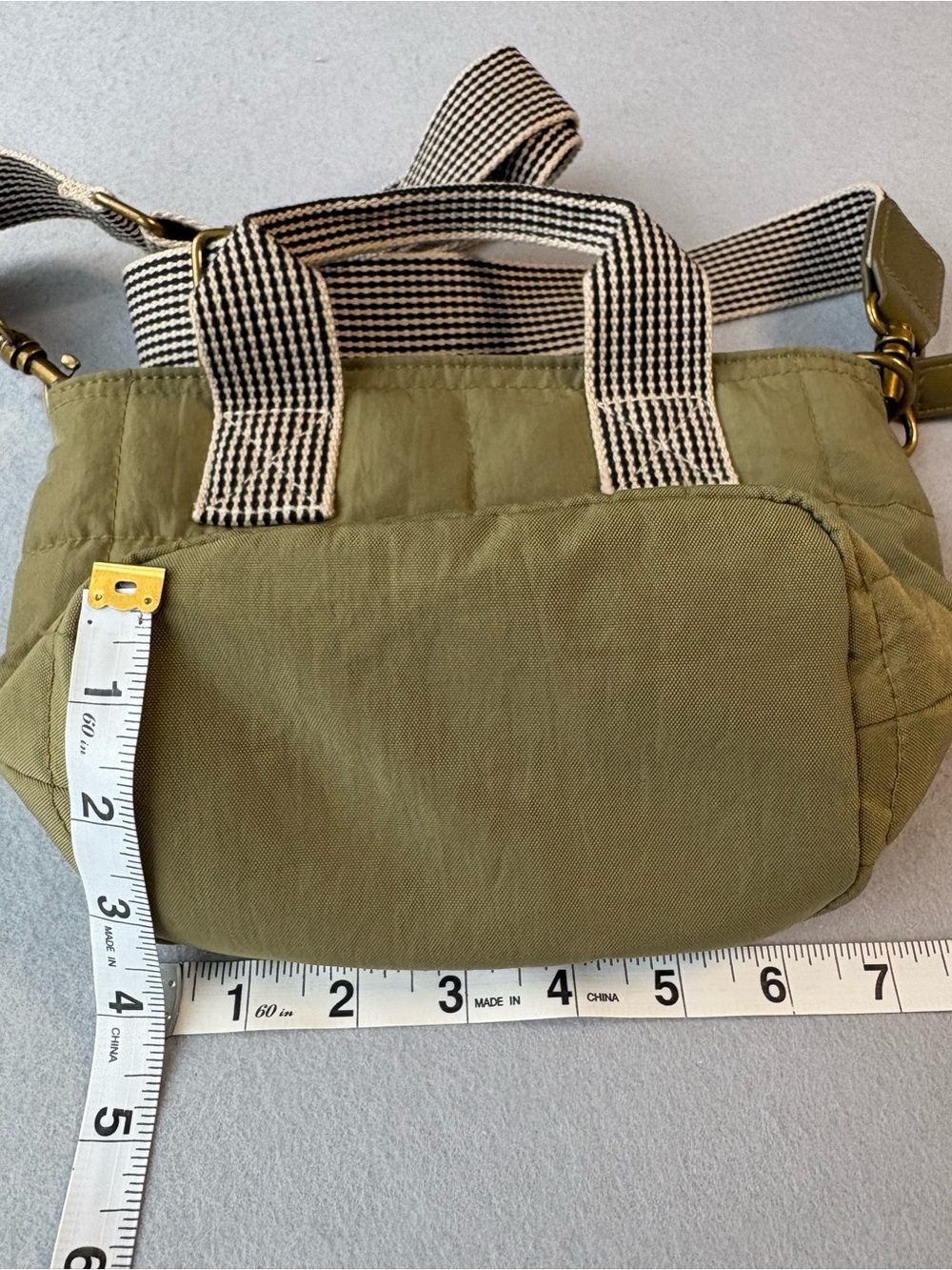 Universal Thread Quilted Olive Small Tote with Webbed Shoulder Strap NWOT - Picture 7 of 9
